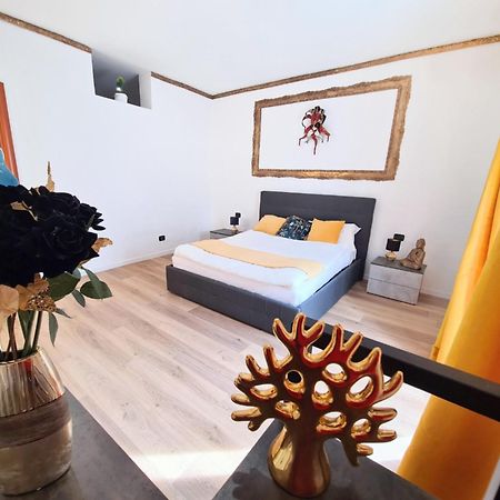 Apartamento Luxury Flat In Center By The Sea Bari Exterior foto
