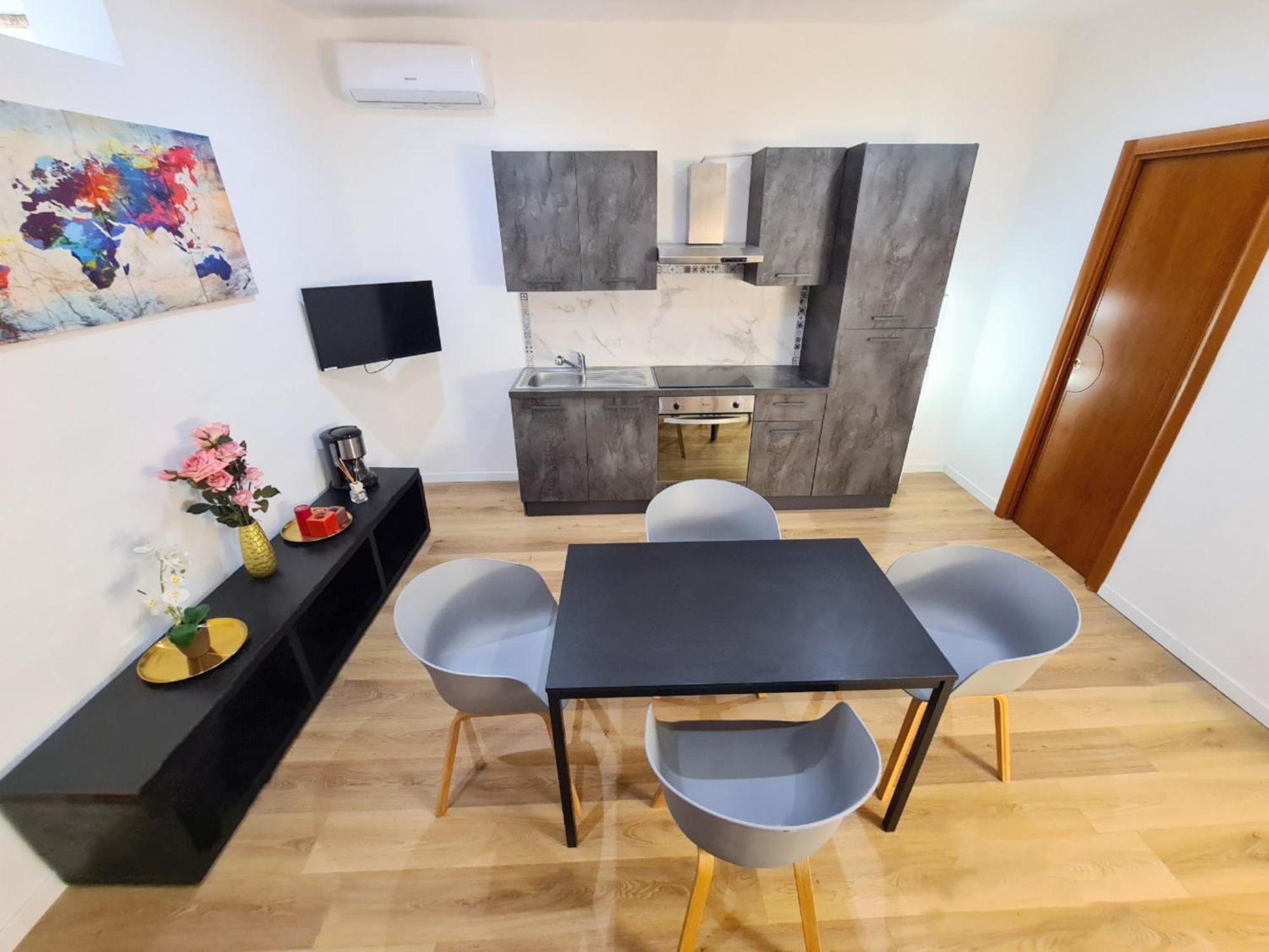 Apartamento Luxury Flat In Center By The Sea Bari Exterior foto